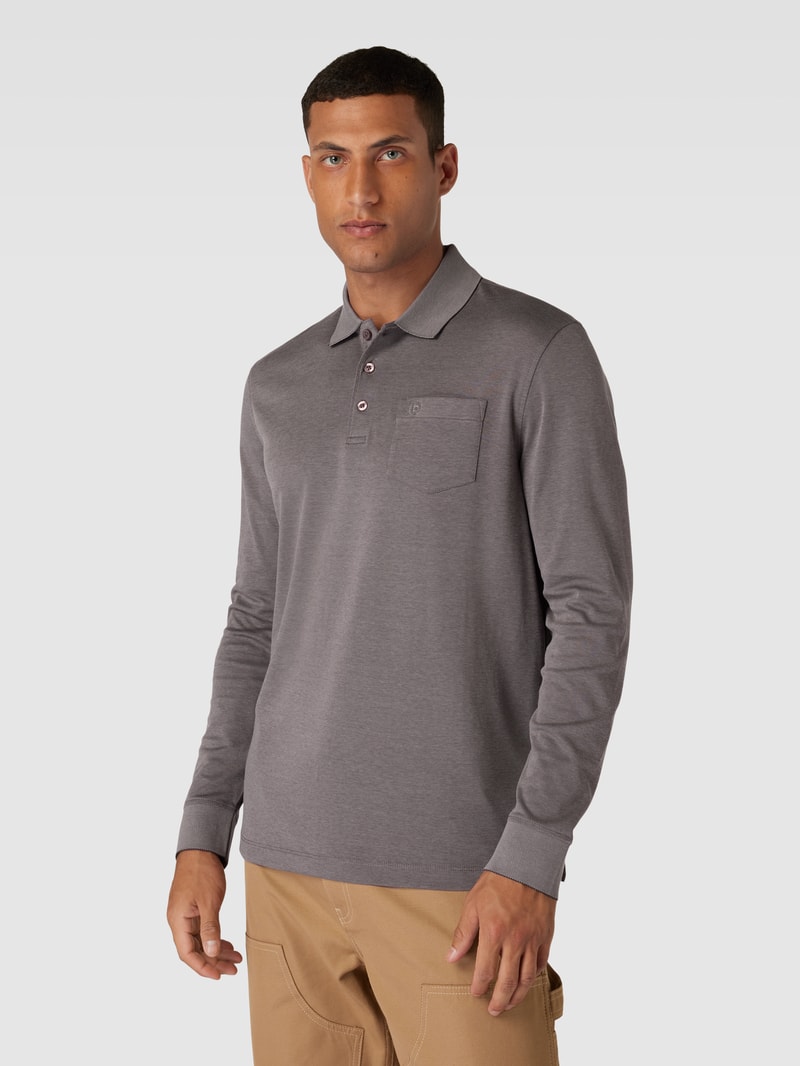 Poloshirt mit Brusttasche in hellgrau