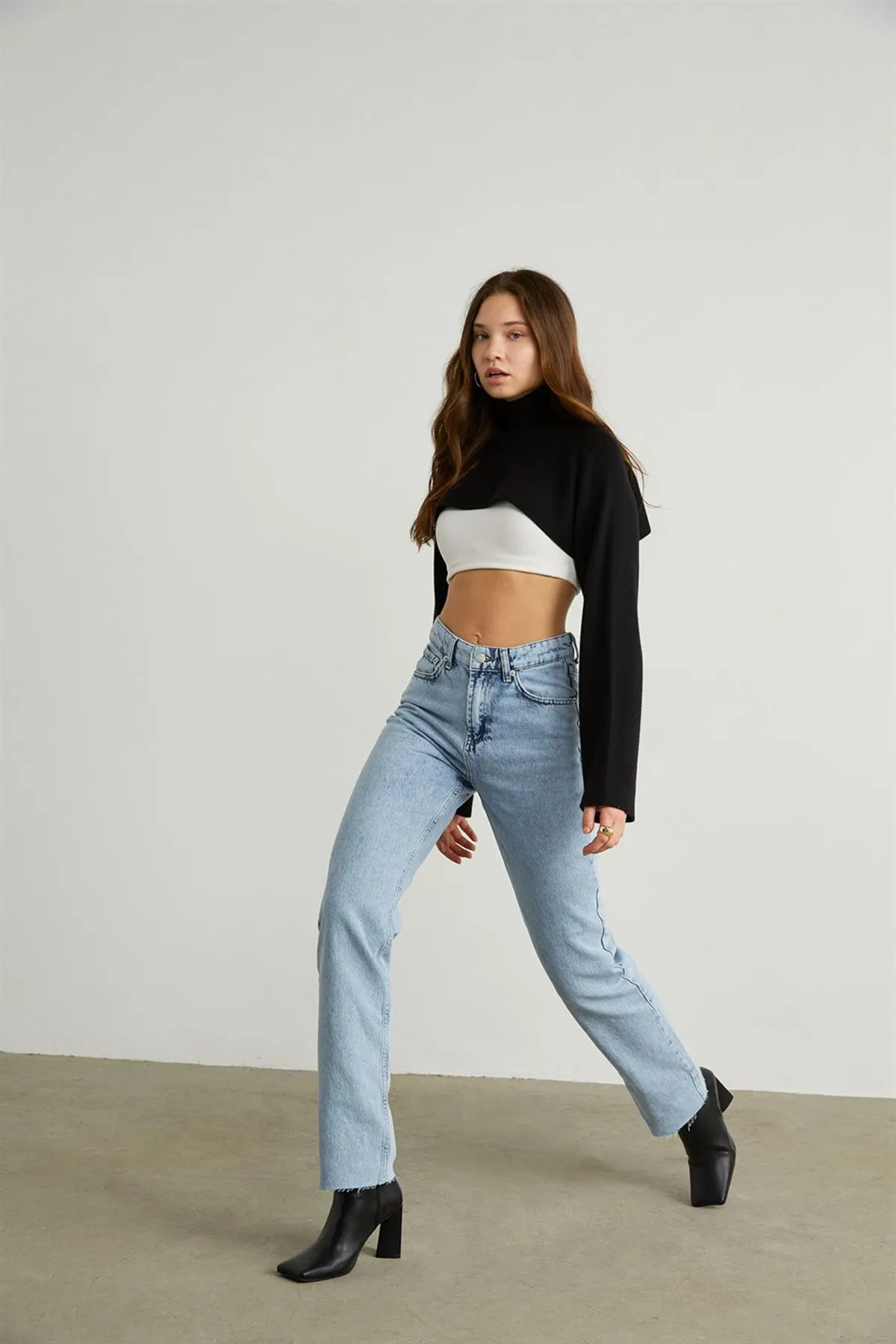 VATKALI  Jeans mit hoher Taille und gerader Passform in Blau