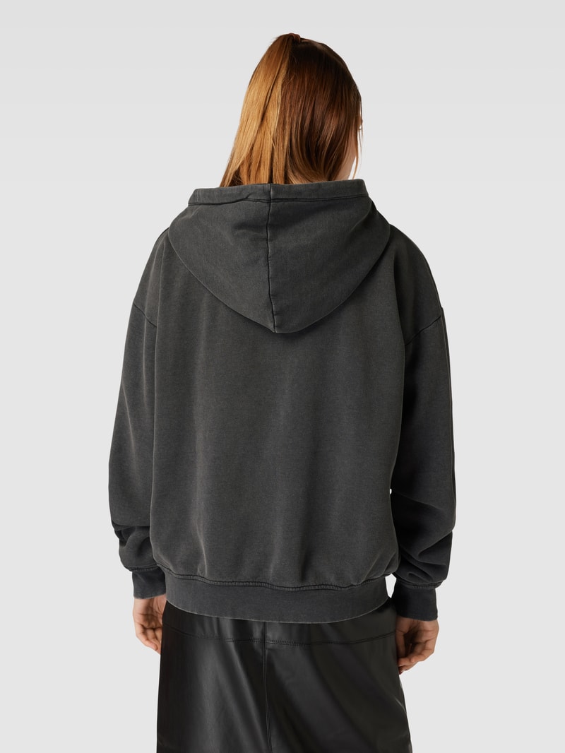 Sweatjacke mit Label-Print in anthrazit