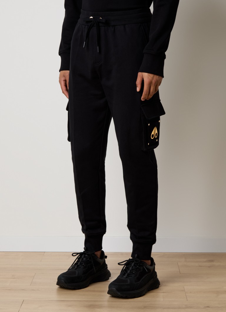 Pantaloni de trening Moose Knuckles Clemont slim fit cu buzunare cu clapă și logo
