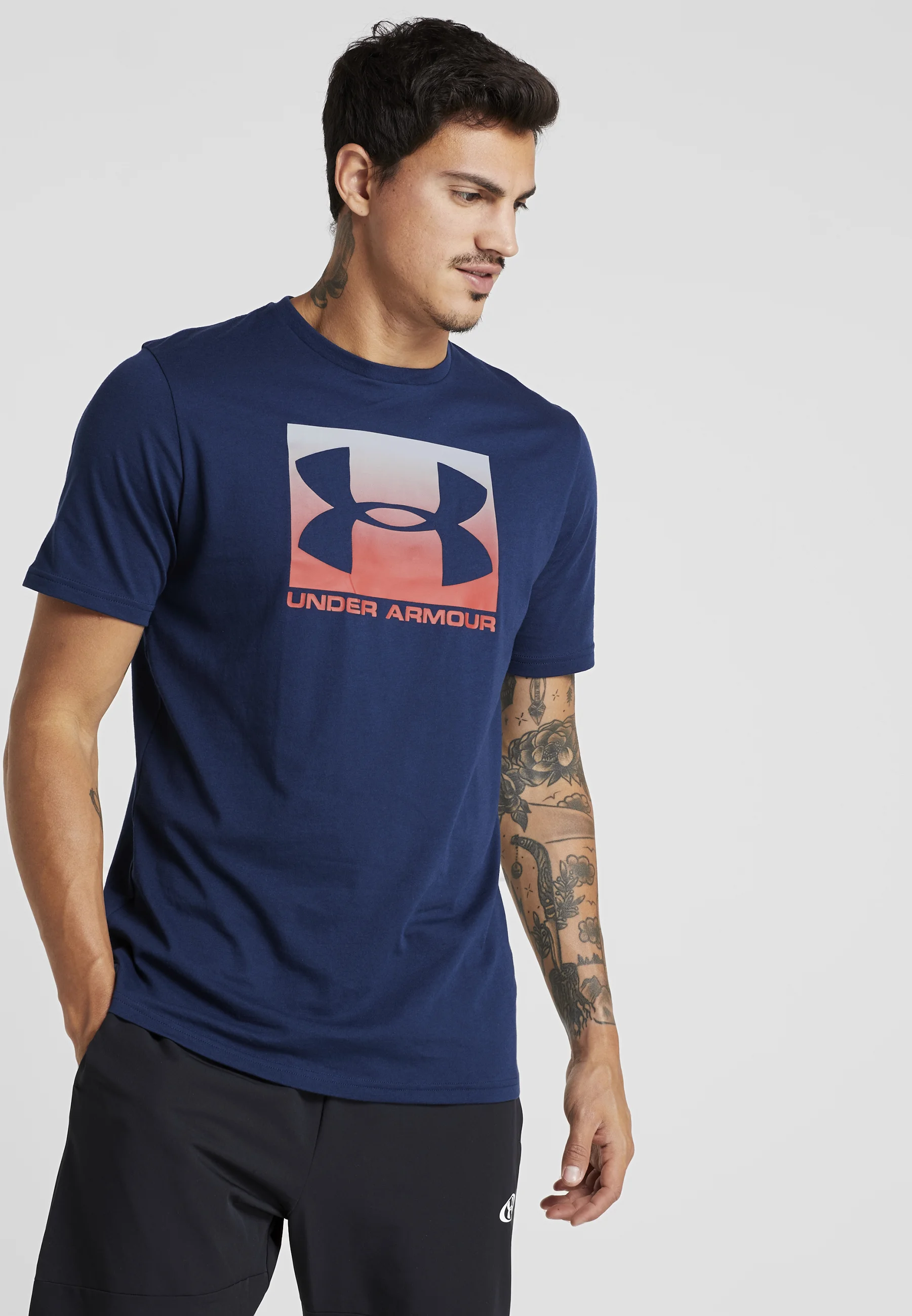 Under Armour BOXED SPORTSTYLE - Camiseta con estampado