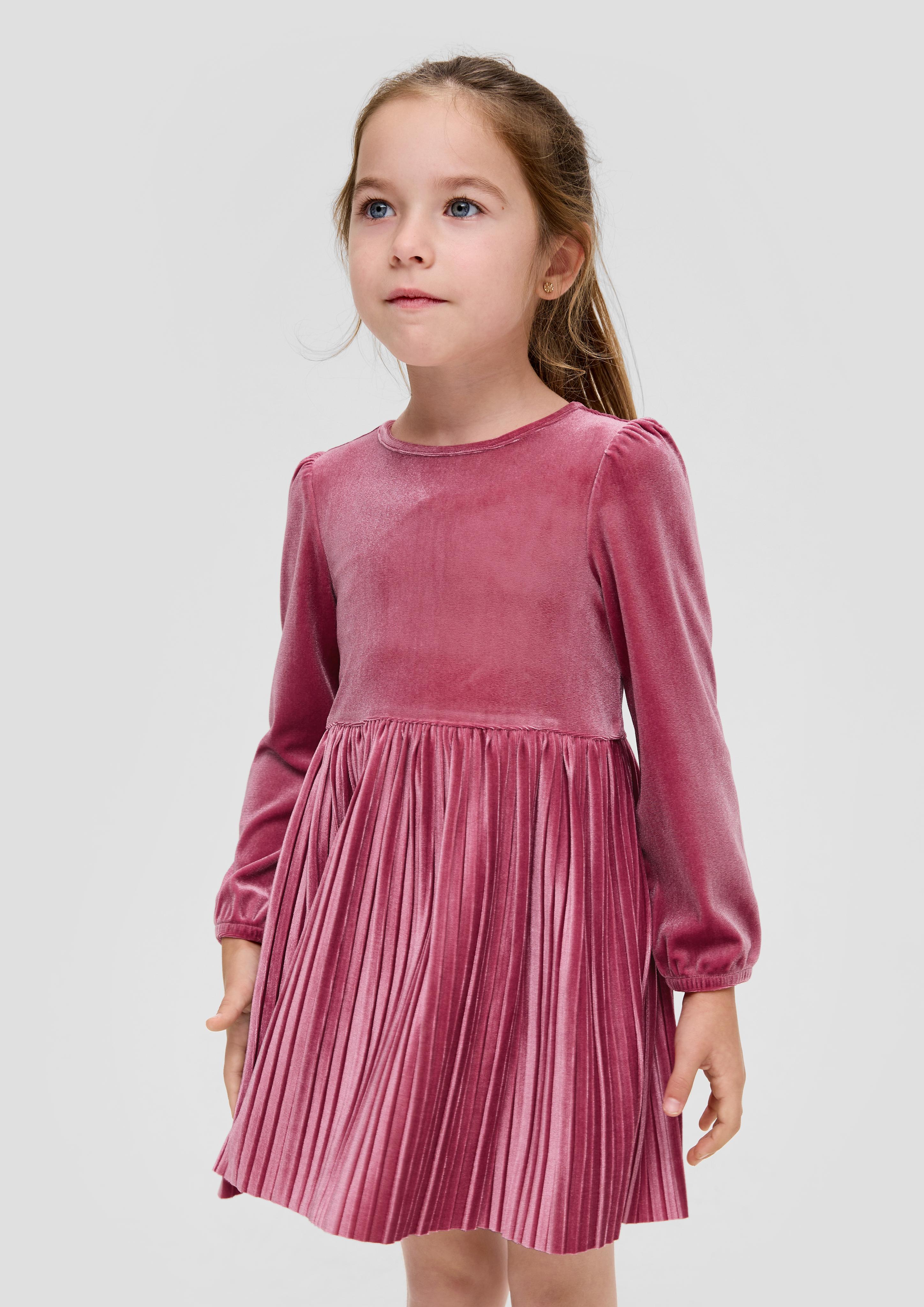 Samtkleid mit Plisseéfalten  2145255-4592