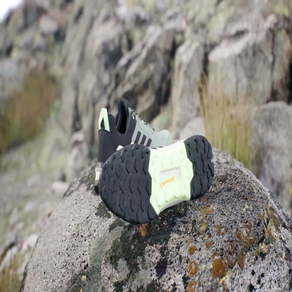 adidas AX4 GORE TEX IE2569 / grün