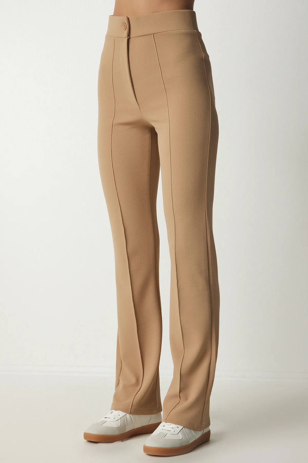 Happiness İstanbul  Kamelfarbene, bequeme Strickhose aus Lycra mit hohem Bund für Damen RV00090
