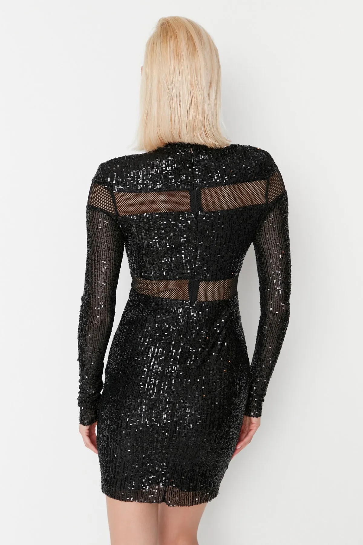 Trendyol Collection  Schwarzes, mit Pailletten gestricktes, elegantes Abendkleid TPRAW23EL00088