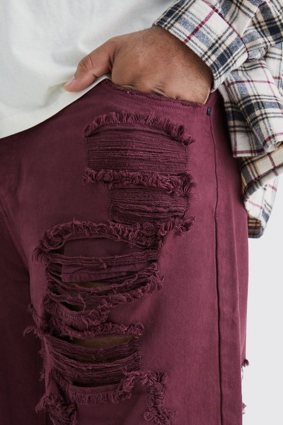 Lockere Jeans mit extremen Rissen