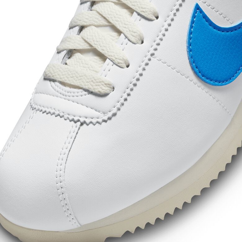 NIKE Wmns Cortez 
