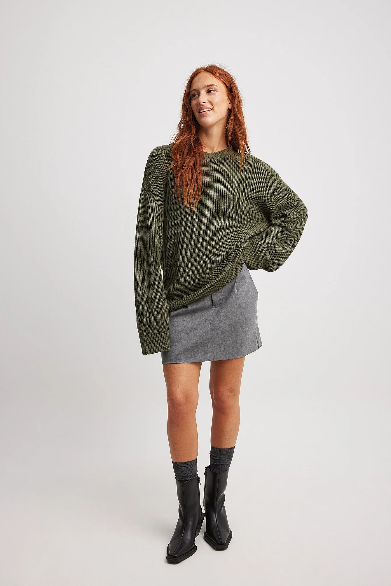 Rundhalsausschnitt Strickpullover