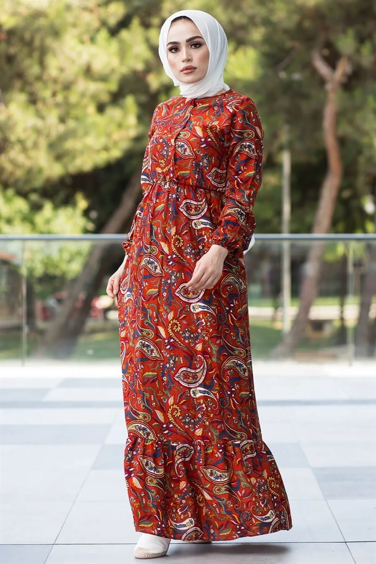 InStyle  Gewebtes Hijab-Kleid mit Schalmuster – Fliese