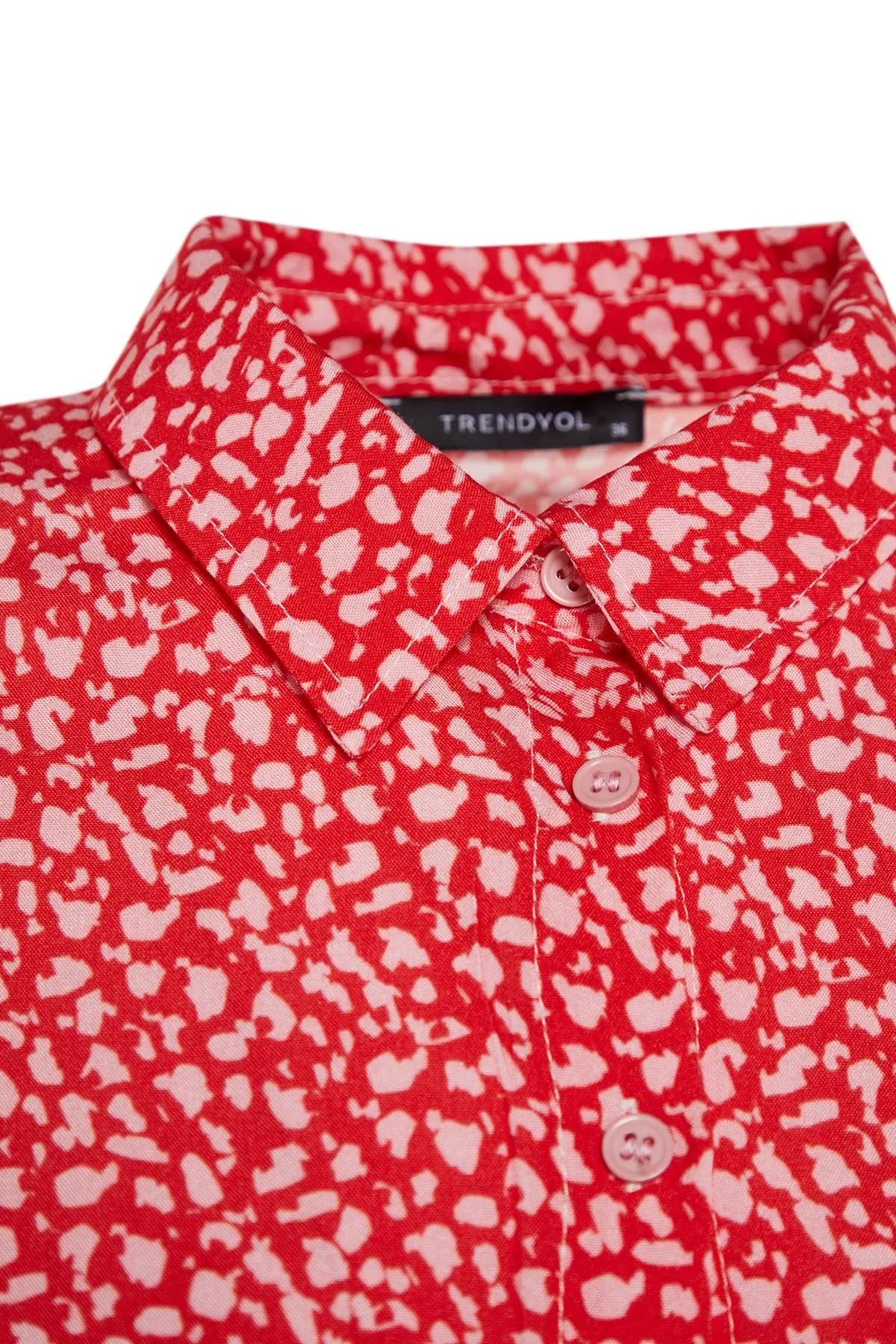 Trendyol Modest  Rosa Hemdblusenkleid aus 100 % gewebter Viskose mit Tiermuster und Gürtel TCTSS21EL3445