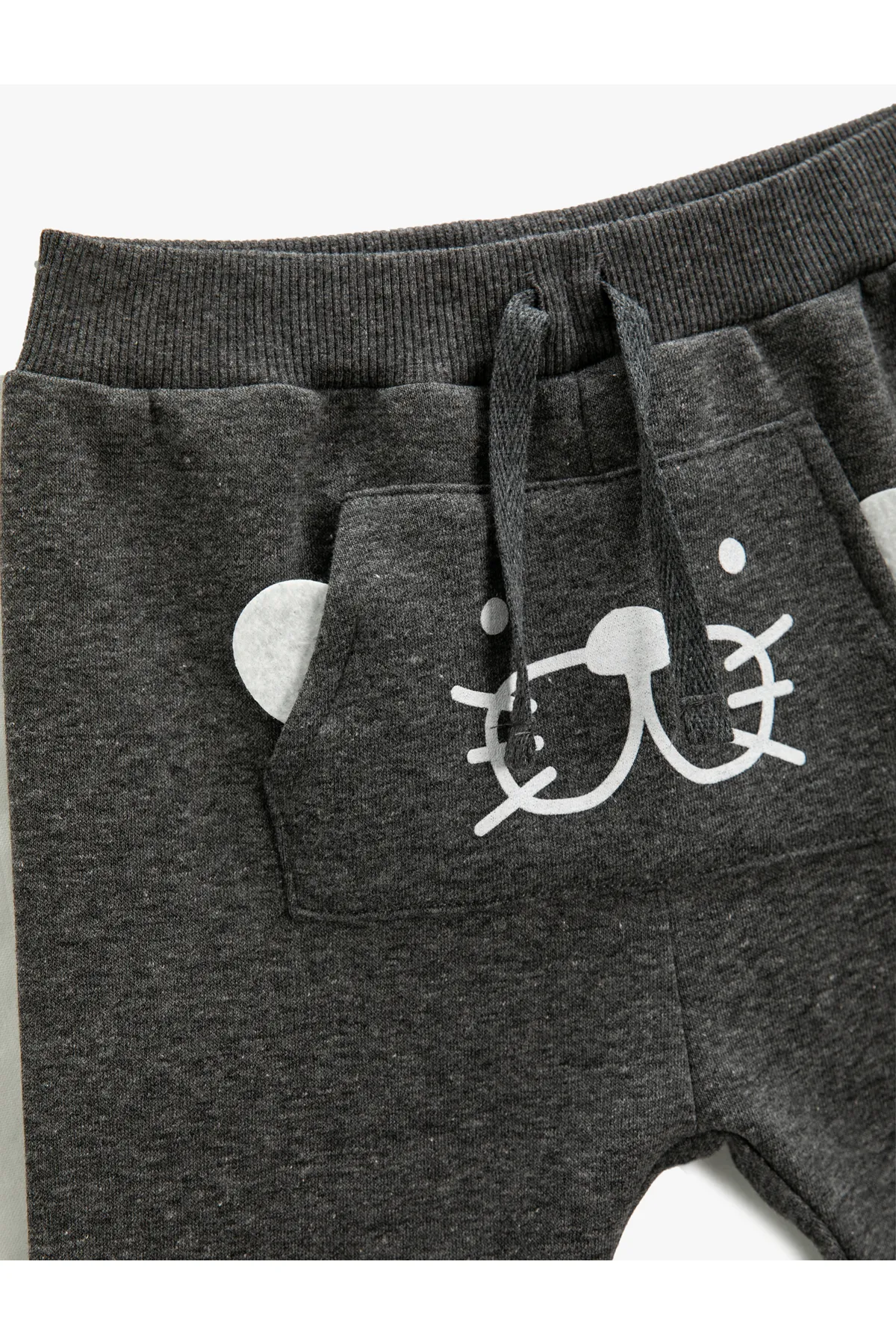 Koton  Jogger-Jogginghose mit Elefantenmuster, Kängurutasche, gebundene Taille