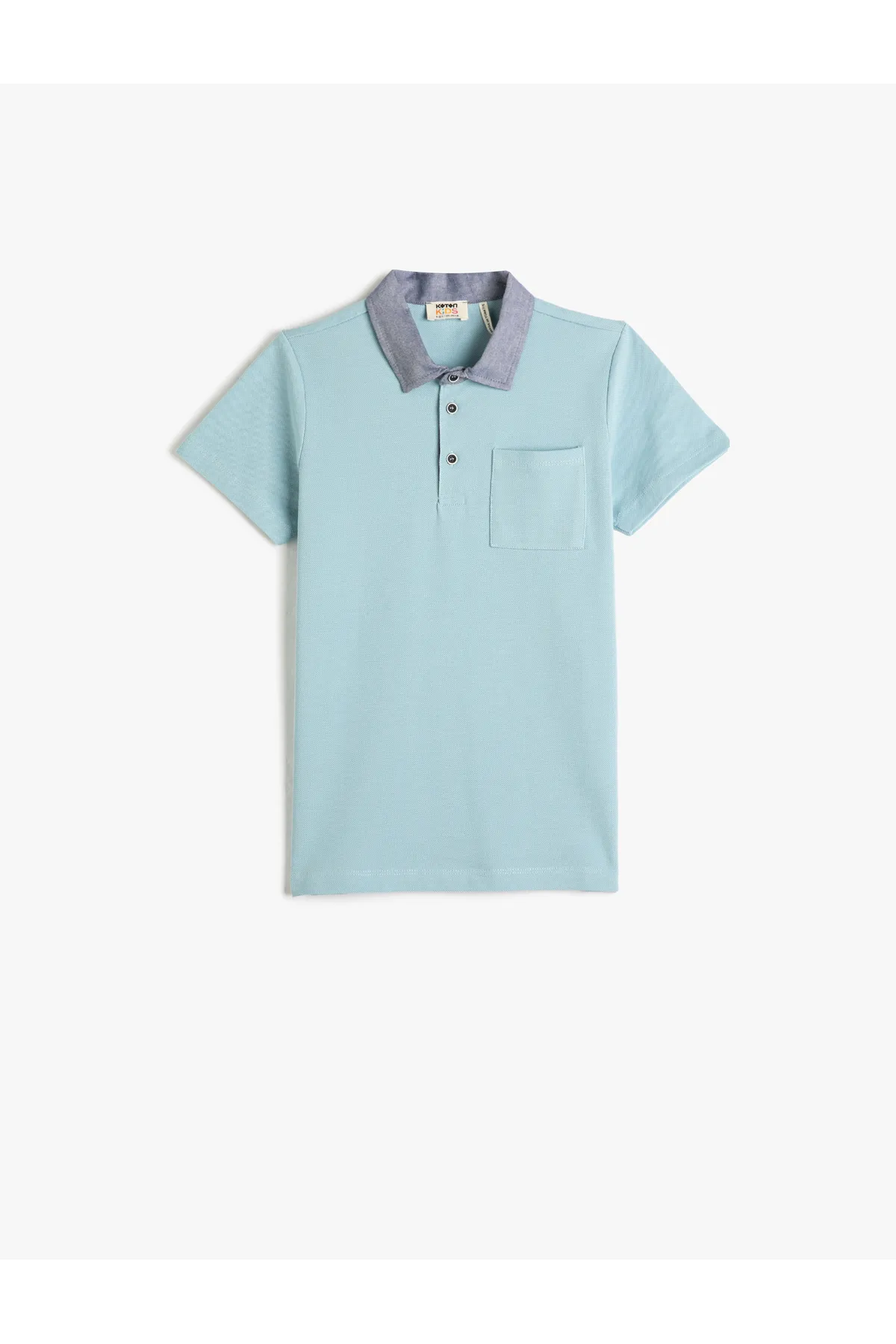 Koton  T-Shirt mit Polo-Ausschnitt, kurzen Ärmeln und einer Tasche aus Baumwolle