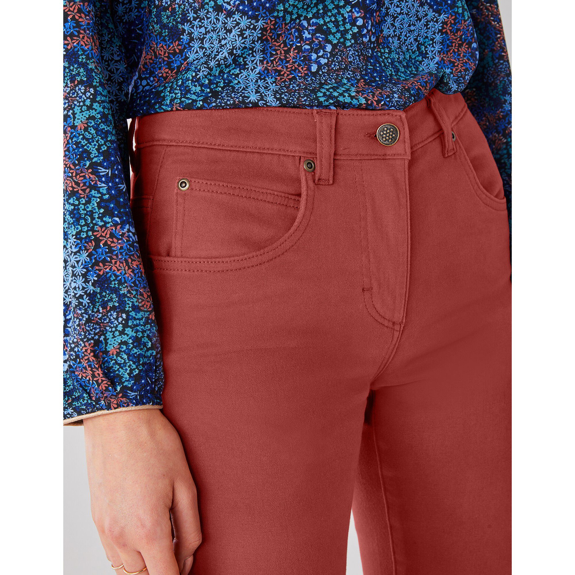 Pantalon sculptant coupe 5 poches