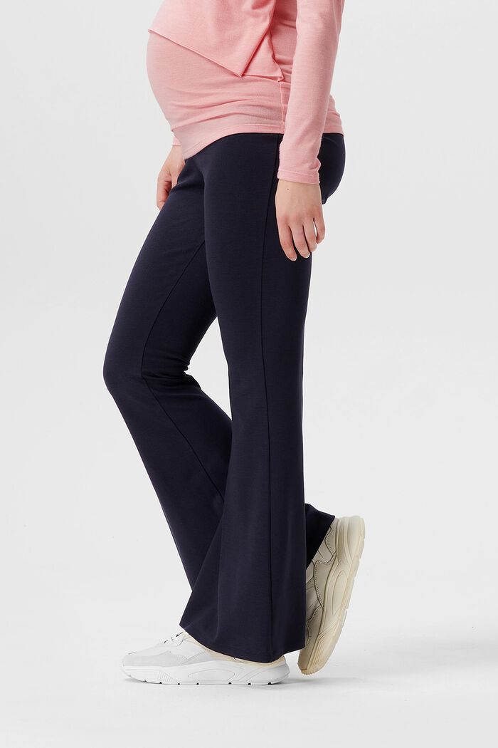 Ausgestellte Treggings mit Überbauchbund