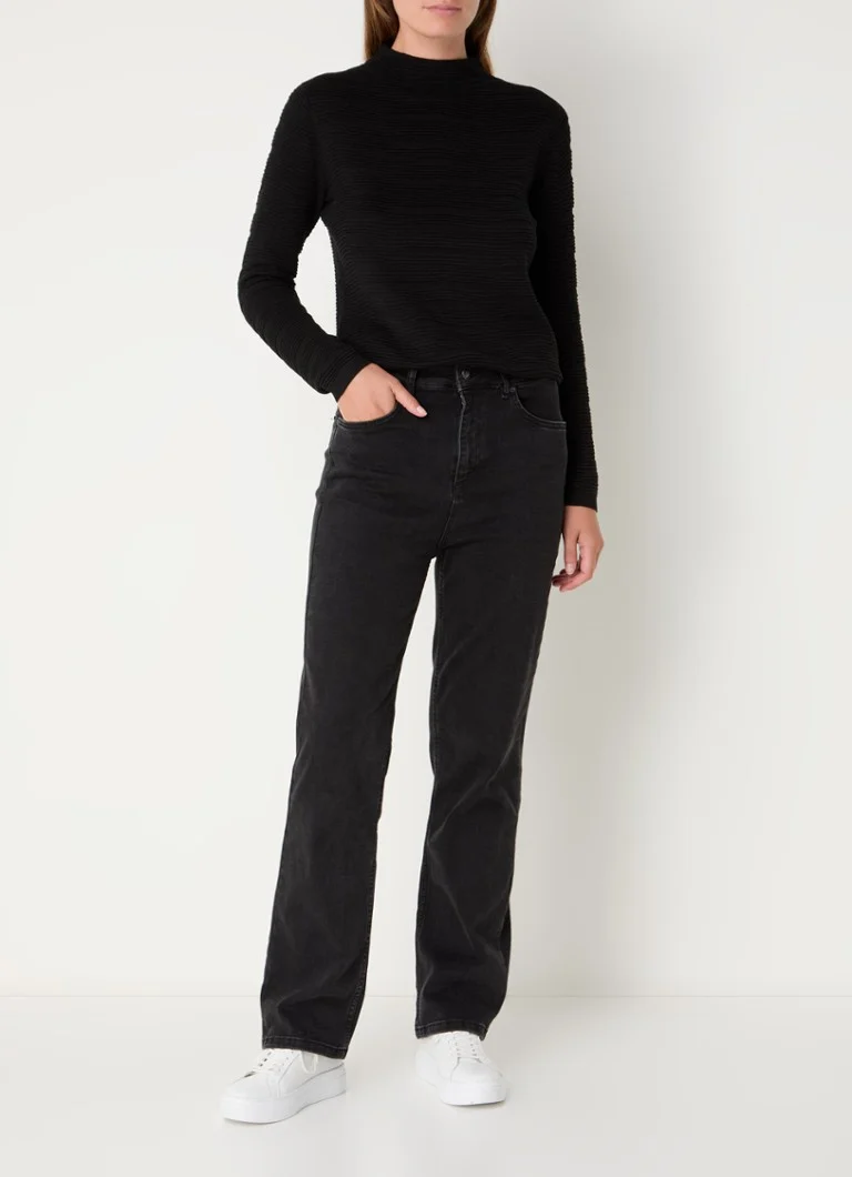 Sweter z cienkiej dzianiny o fakturze Taifun