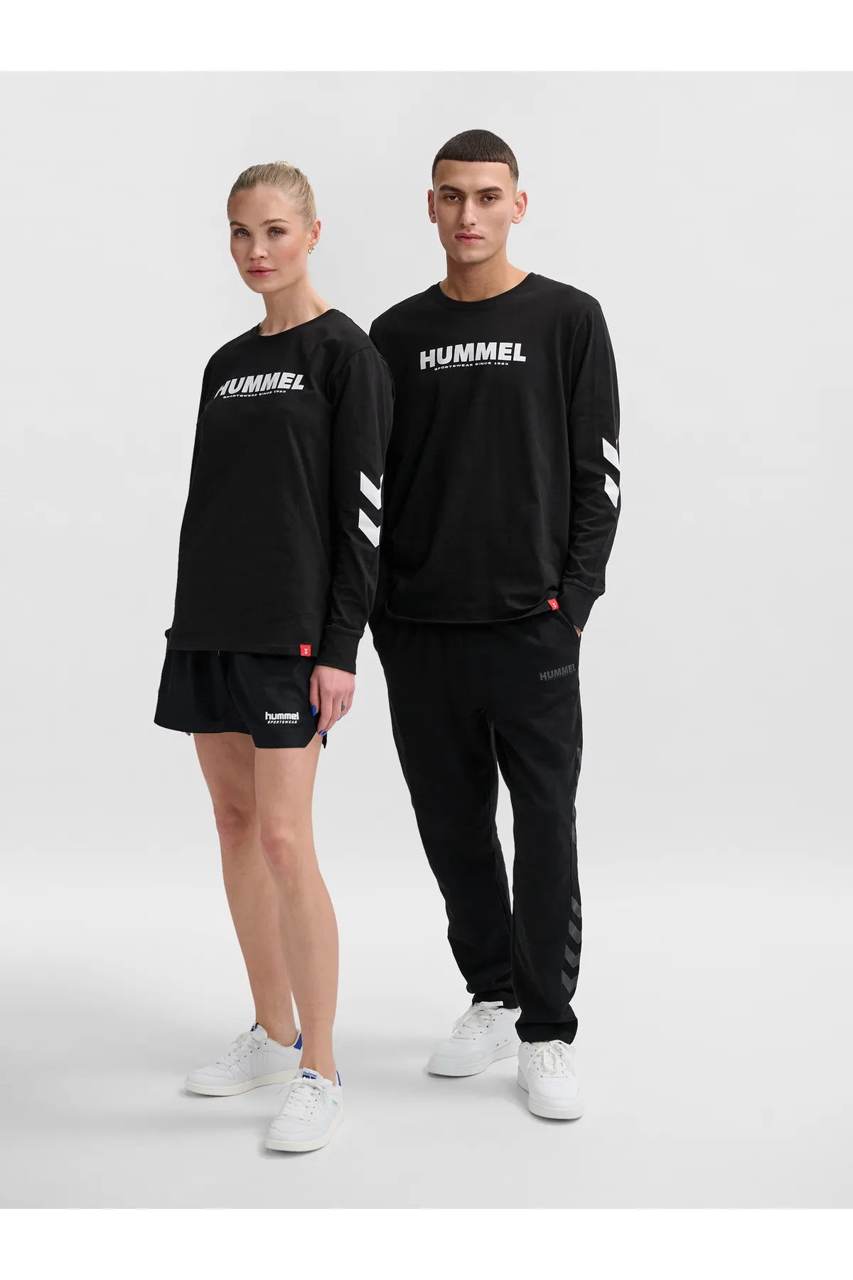 hummel  Sweatshirt - Schwarz - Regular Fit