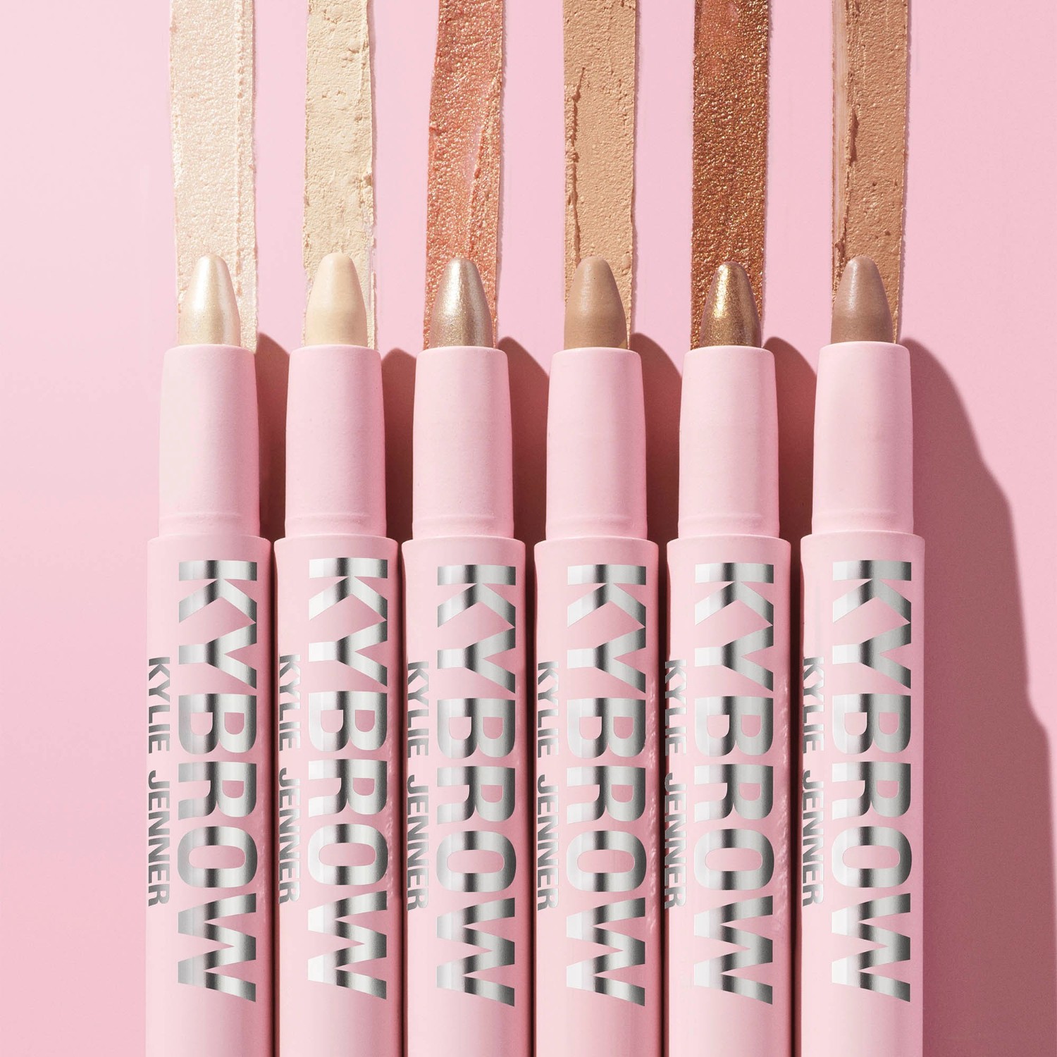 Iluminador para cejas Kybrow de KYLIE COSMETICS