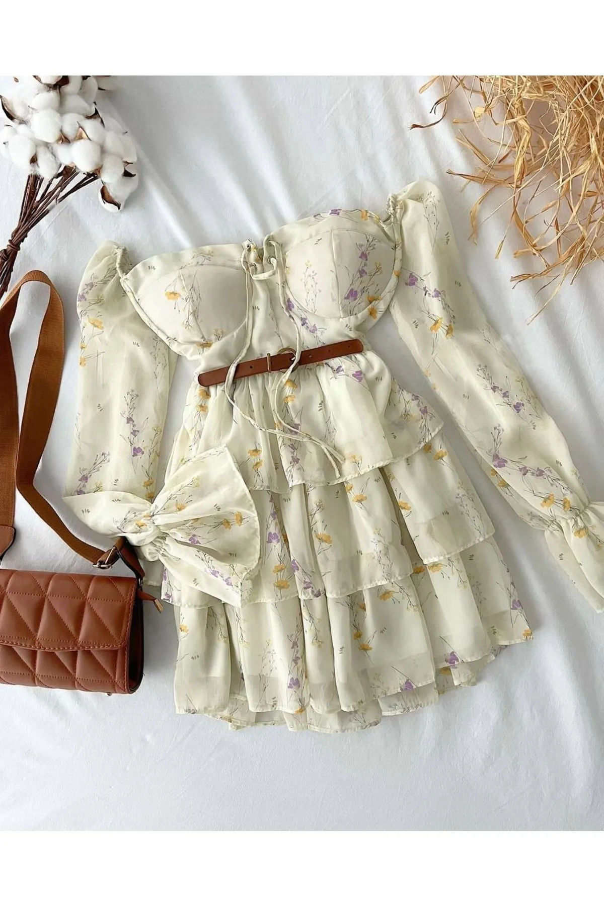MY BELLA BUTİK  Chiffonkleid mit minimalistischem Blumenmuster