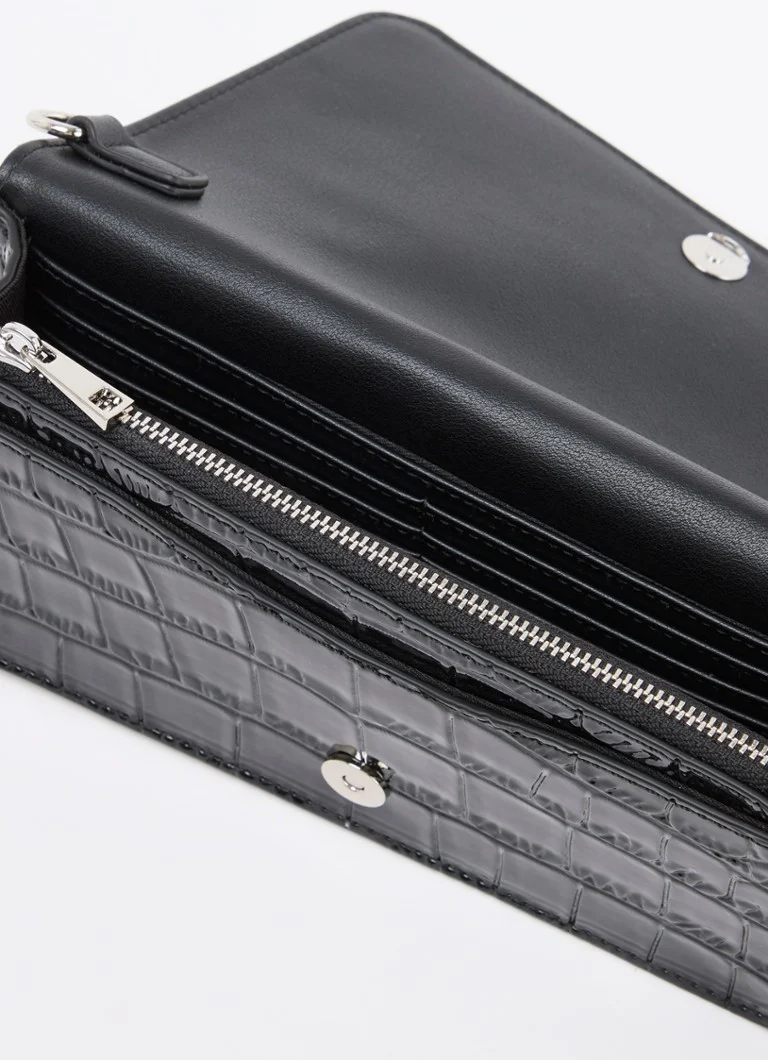 NIKKIE Fort Schultertasche mit Krokodilprägung
