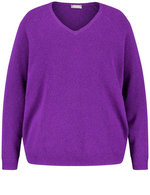 Wärmender Basic Pullover mit V-Ausschnitt