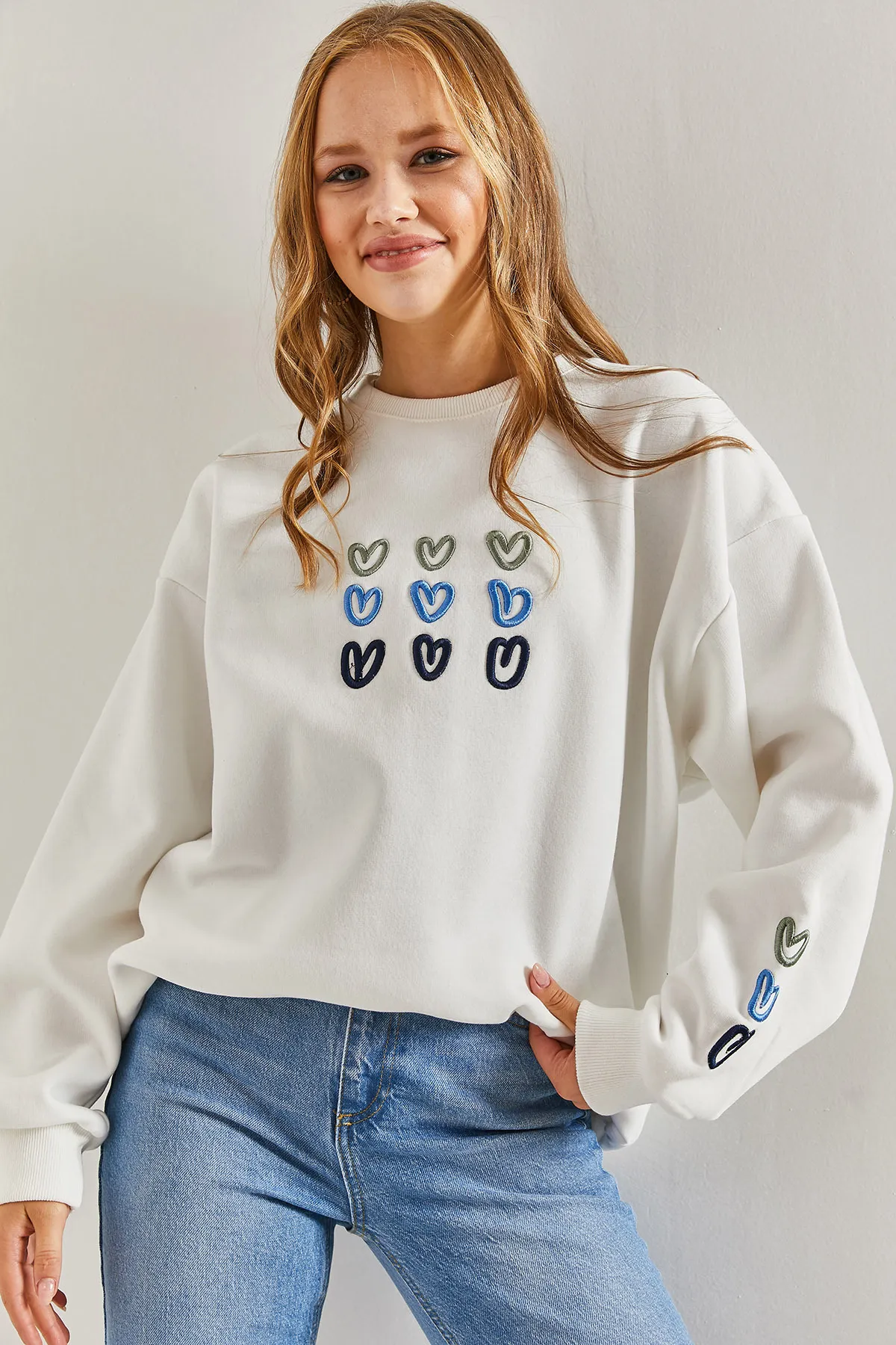 Bianco Lucci  Damen-Sweatshirt mit dreifädigem Raised Heart-Print