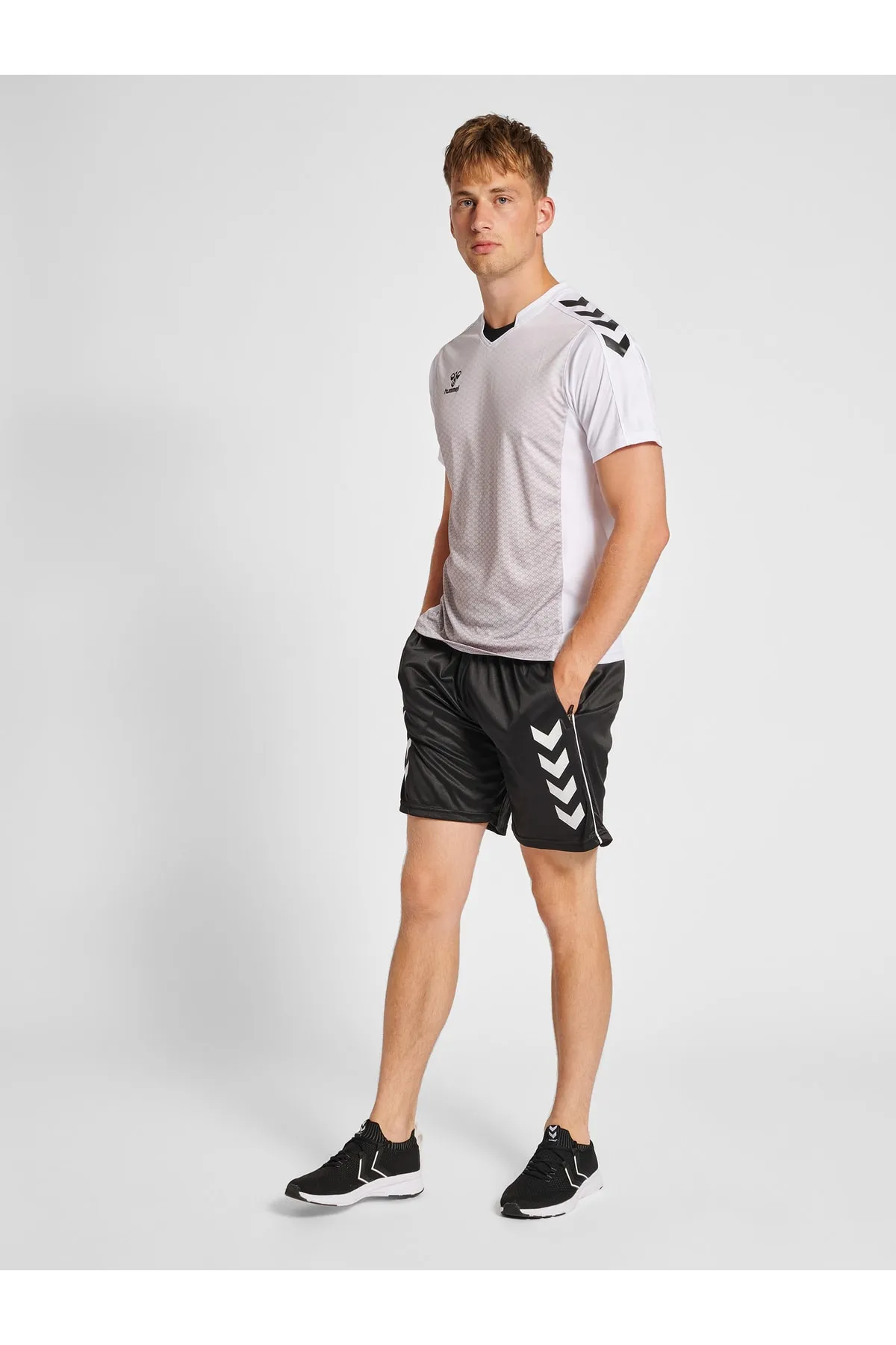 hummel  Kurze Sporthose - Schwarz - Mittlerer Bund