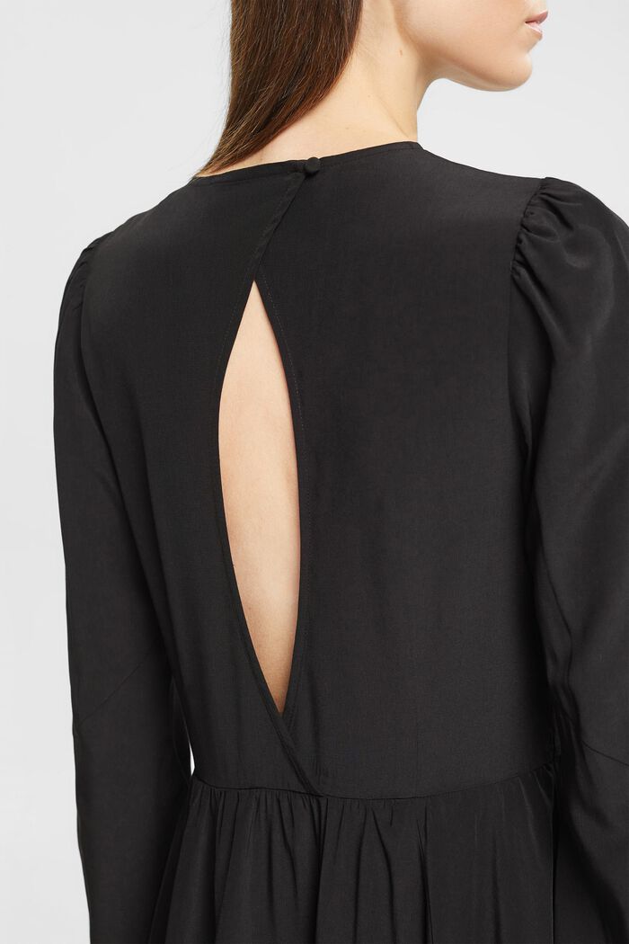 Langarmkleid in Midilänge