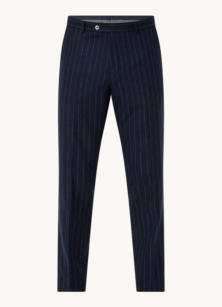 Pantaloni eleganți din lână cu dungi subțiri, de la Oscar Jacobson Denz.