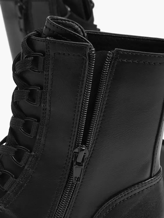 ESPRIT Schnürboots