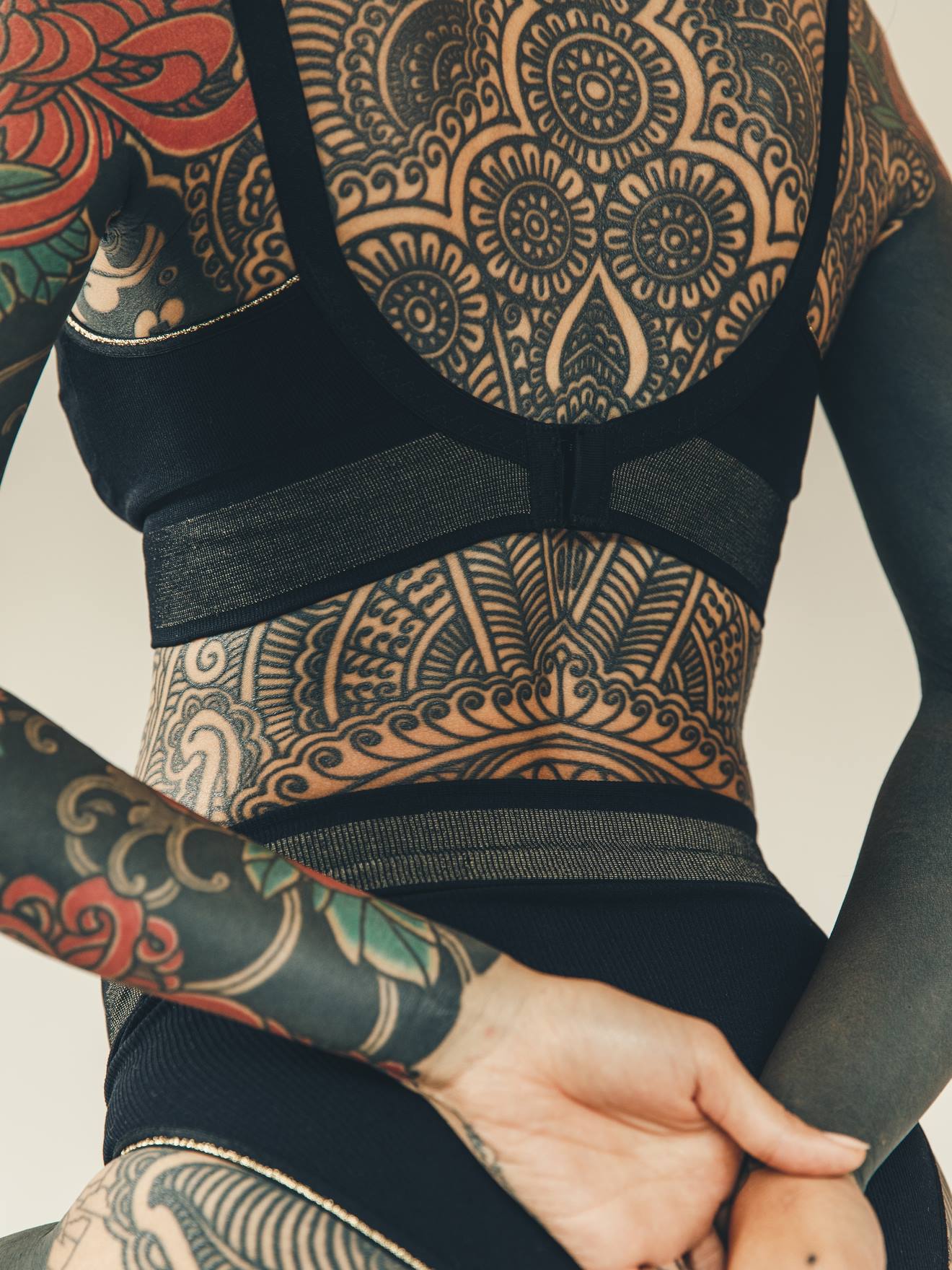 Brassière de maternité et d'allaitement I'm Enough CACHE COEUR x TAJINE BANANE noir
