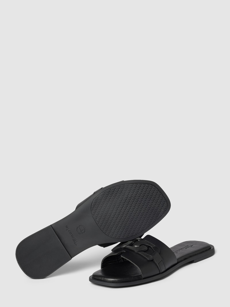 Pantoletten mit Zierkette in schwarz