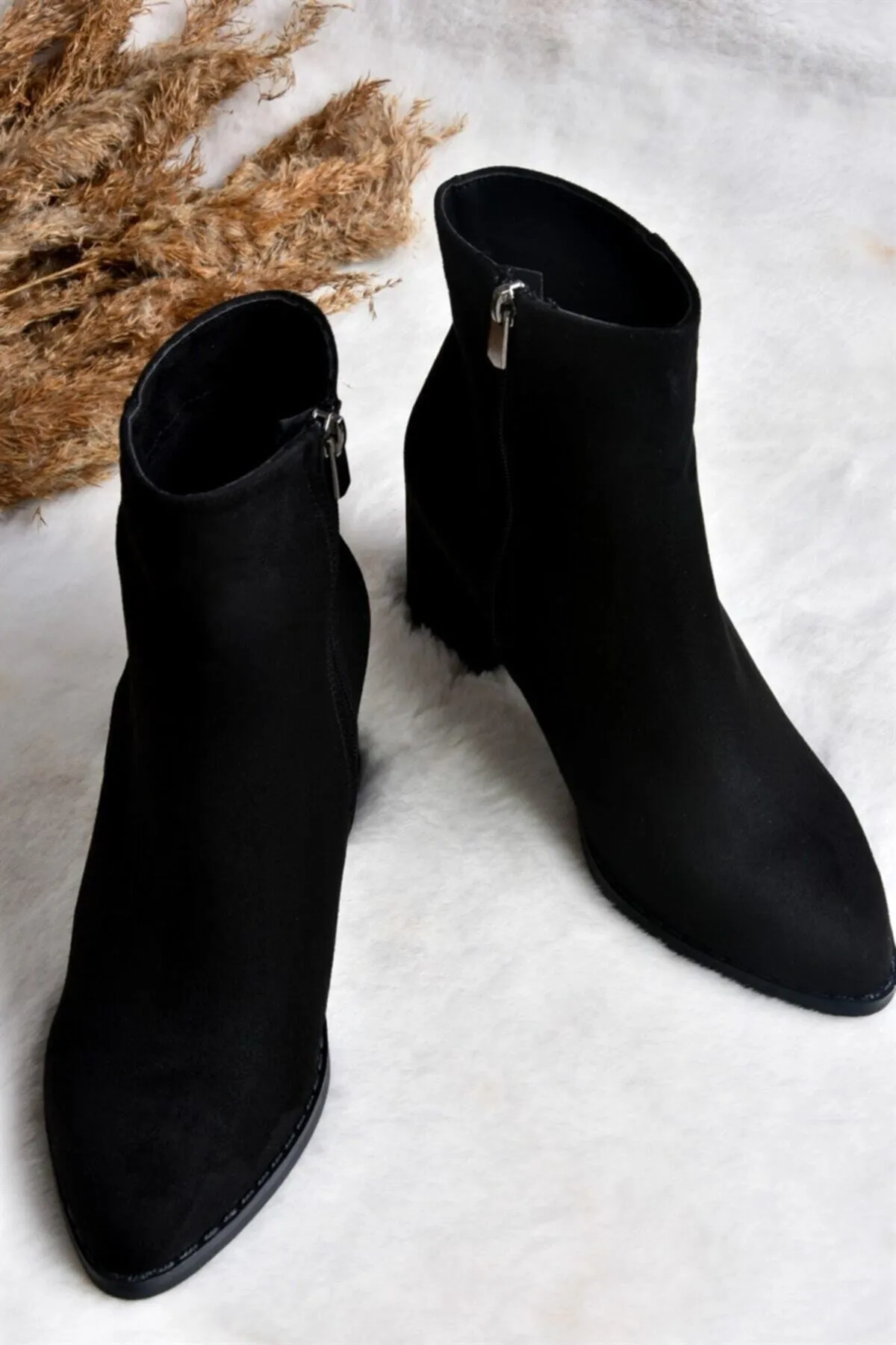Fox Shoes  Damenstiefel aus schwarzem Wildleder mit dickem Absatz L251089302