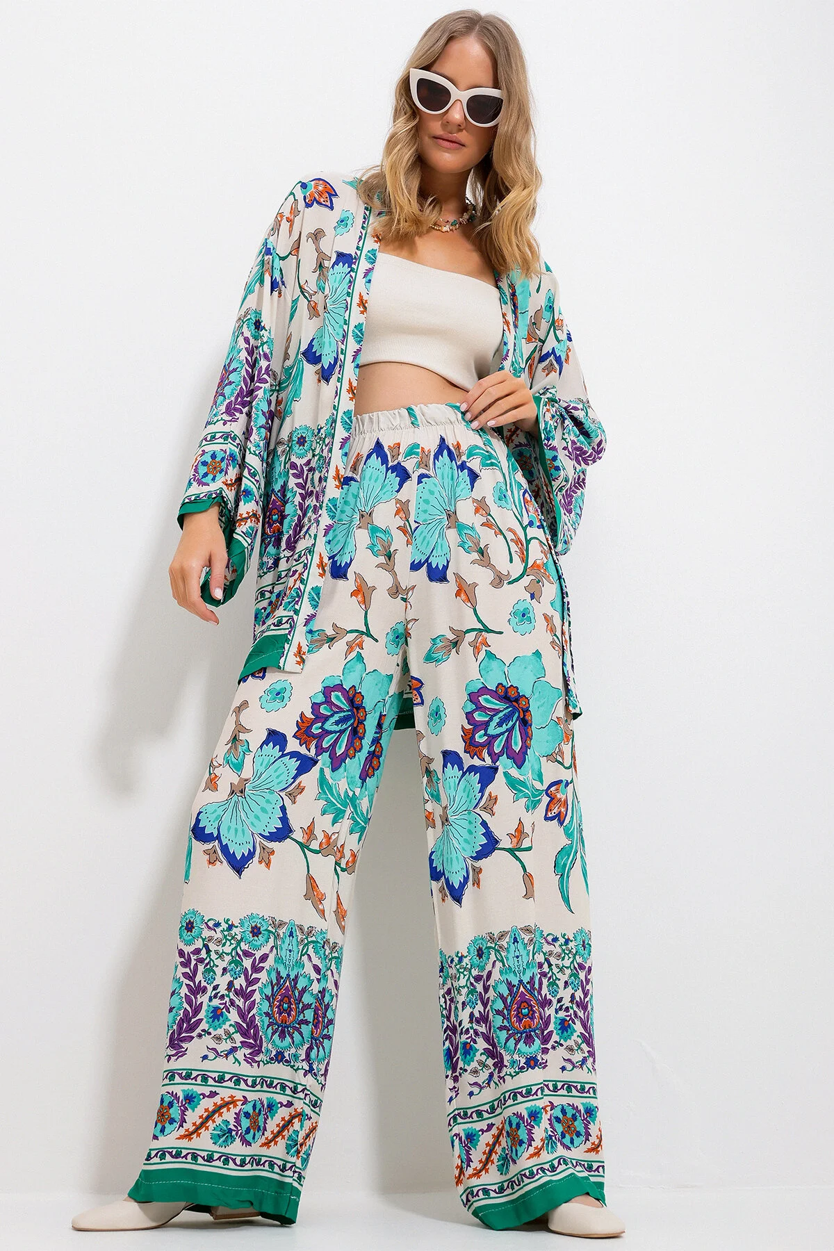 Trend Alaçatı Stili  Beiges Set aus Kimonojacke und Palazzohose für Damen Alc-X11751