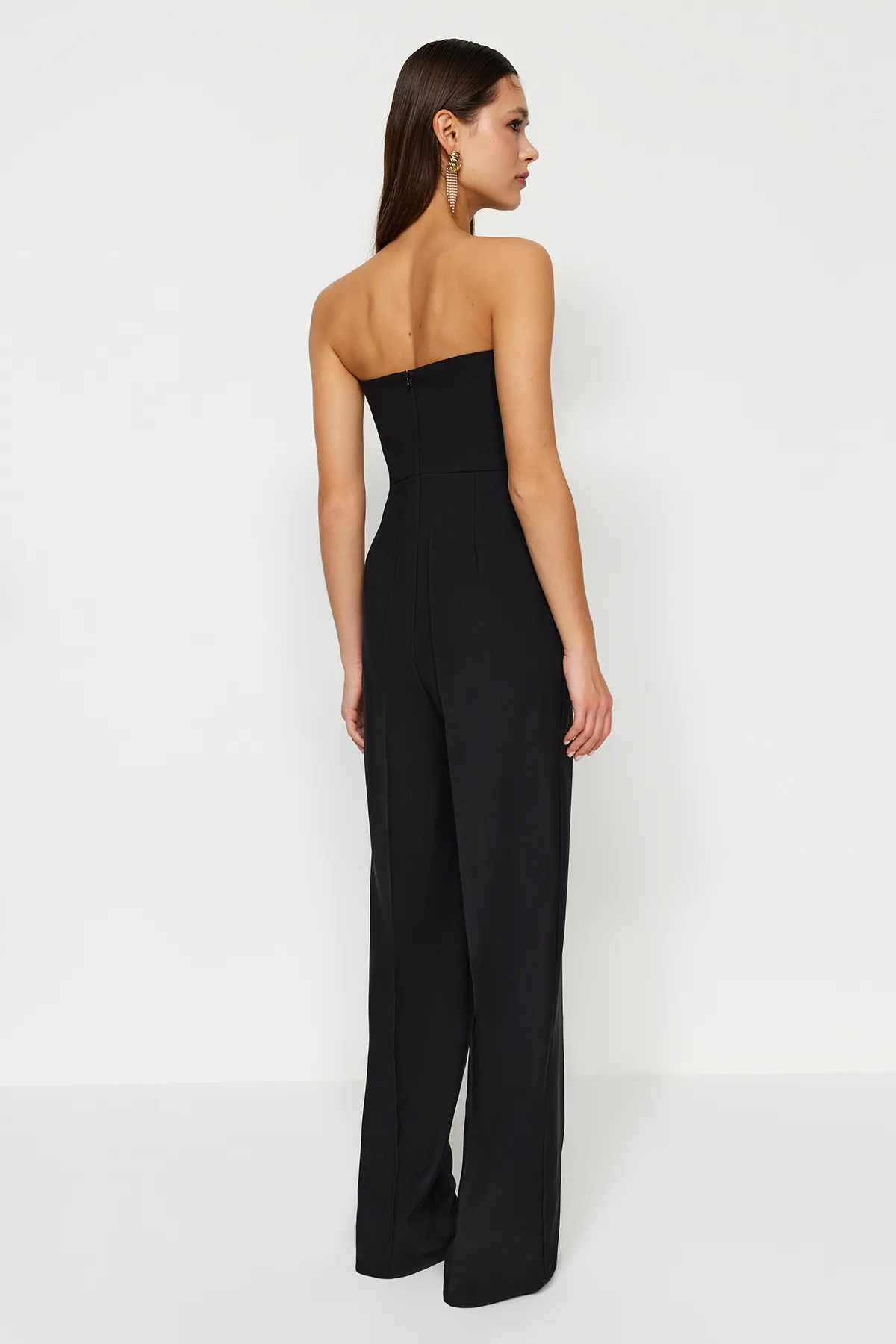 Trendyol Collection  Schwarzer Jumpsuit mit gewebtem Korsettdetail