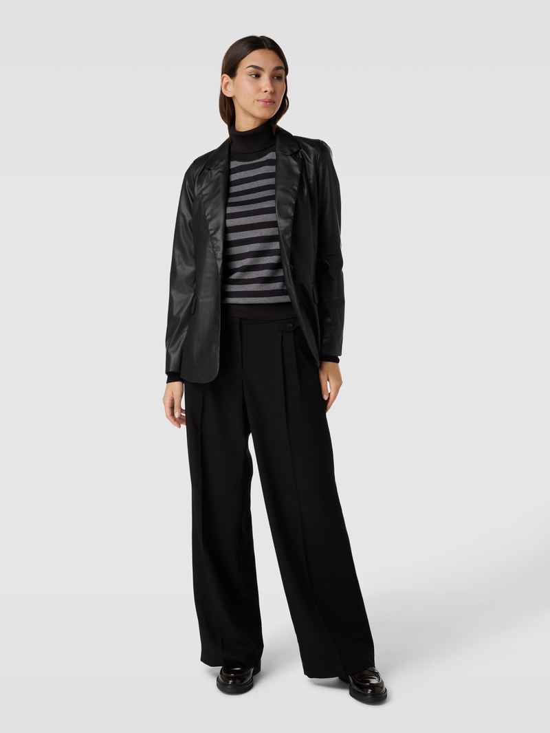 Longsleeve mit Rollkragen in schwarz