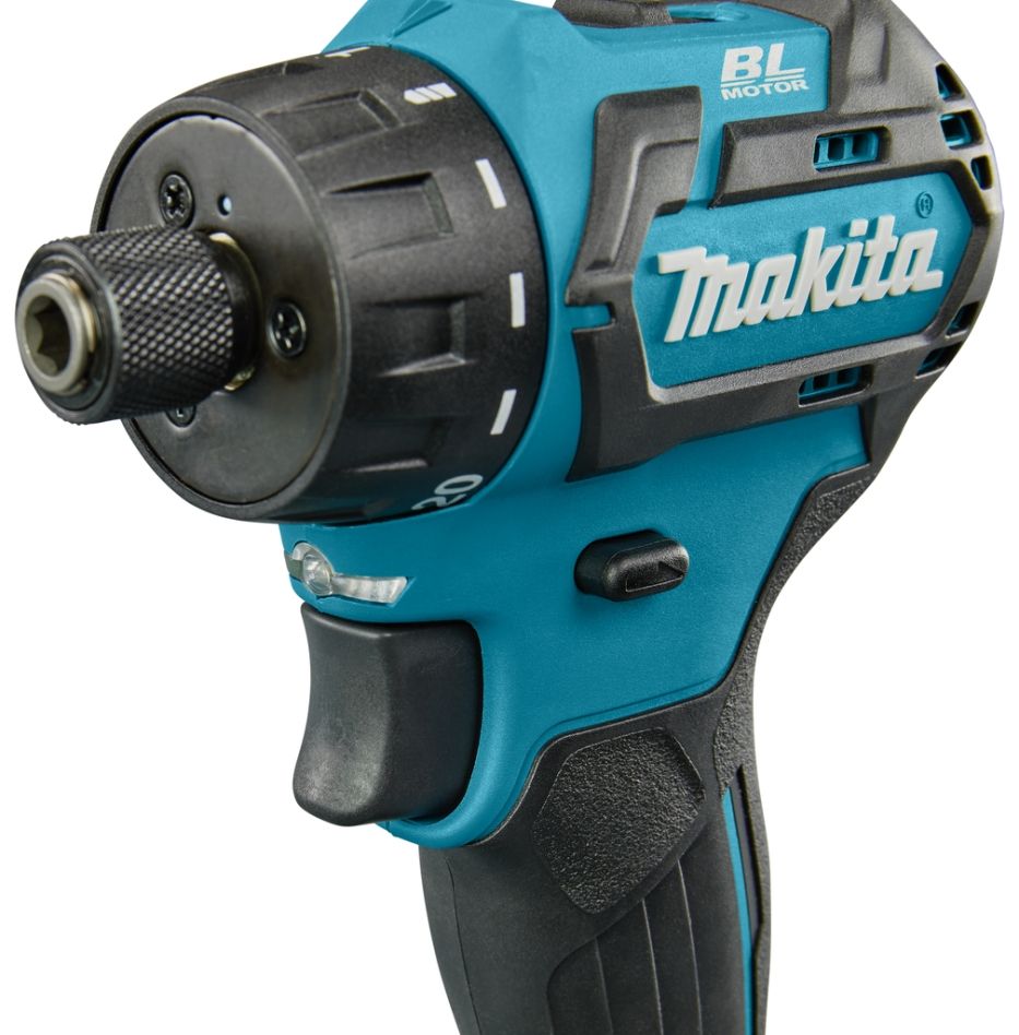 Makita DF032DSAJ Bore-/skruetrækker 10,8 Volt 2,0 AH Li-ion børsteløs i M-Box
