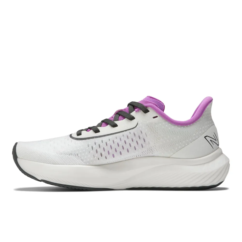 New Balance FuelCell Rebel v3 WFCXCW3-B / weiss