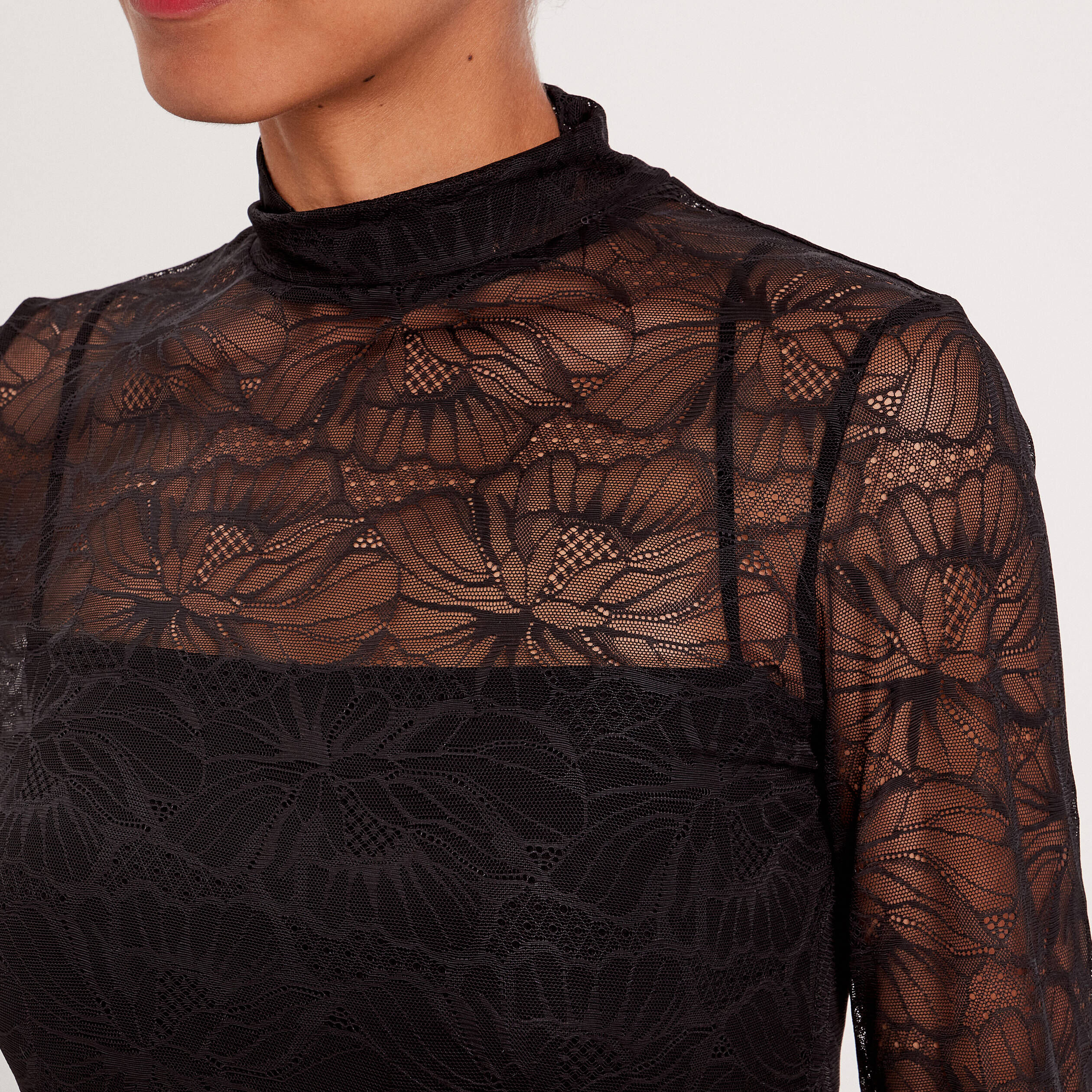 T-shirt col montant dentelle noir femme | Cache Cache