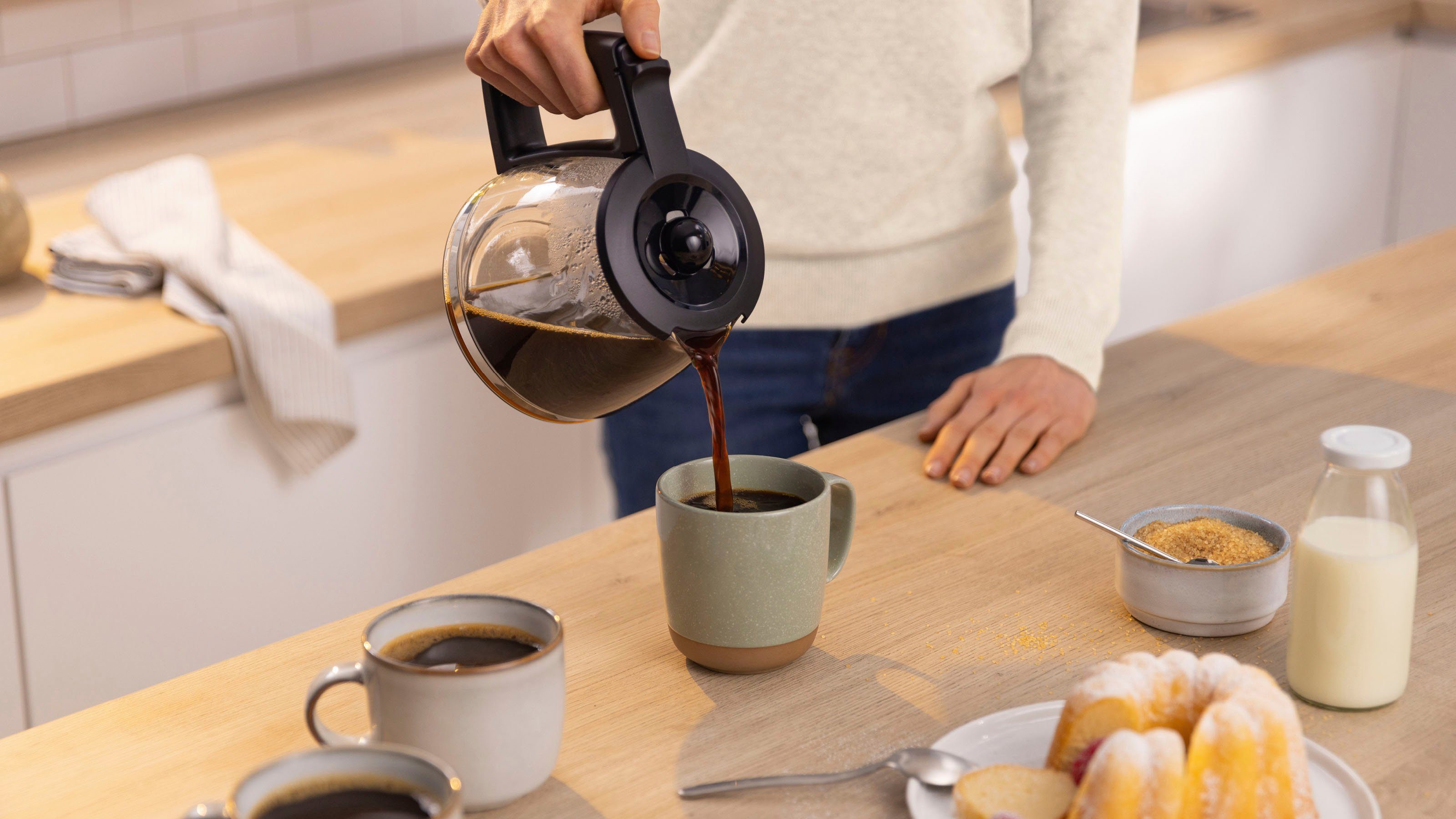 BOSCH Filterkaffeemaschine MyMoment TKA2M113, 1,25l Kaffeekanne, Papierfilter 1x4, für 10-15 Tassen, Glaskanne, 40min Warmhaltefunktion, 1200 W