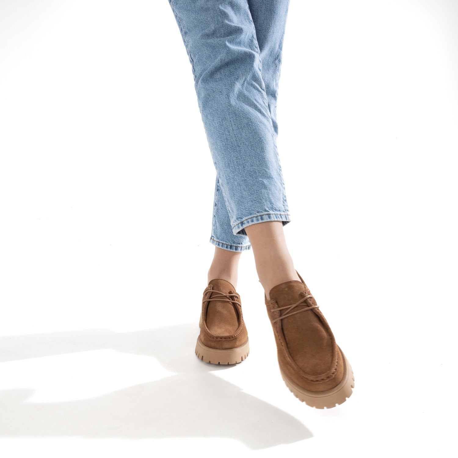 Derby TEXTO cognac éco-conçu cuir velours cranté