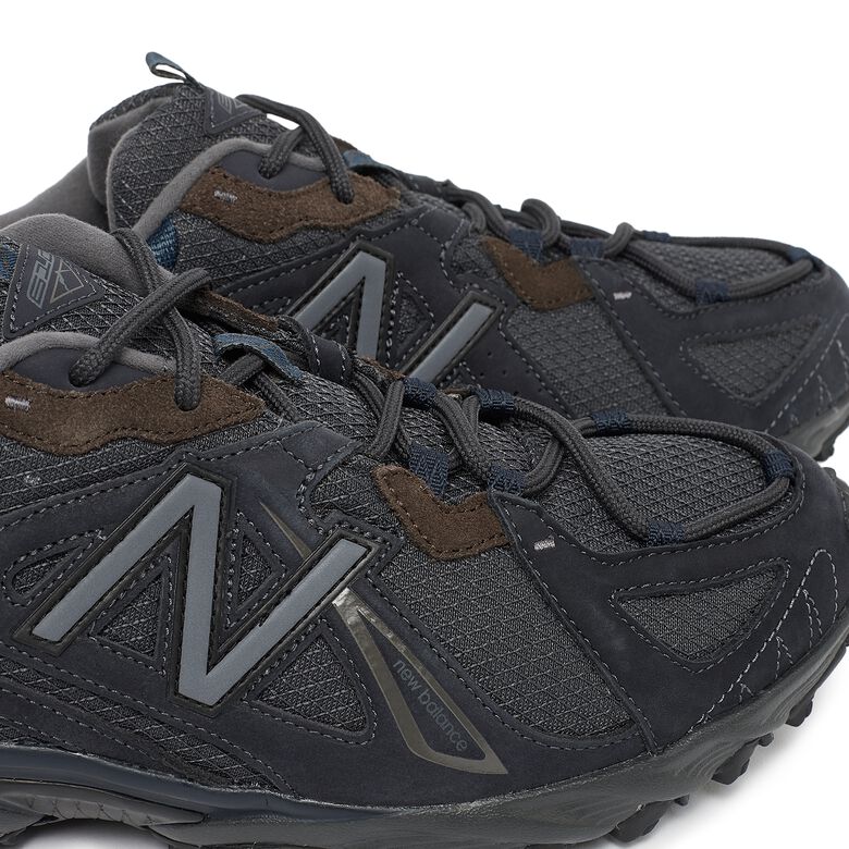 New Balance 610 