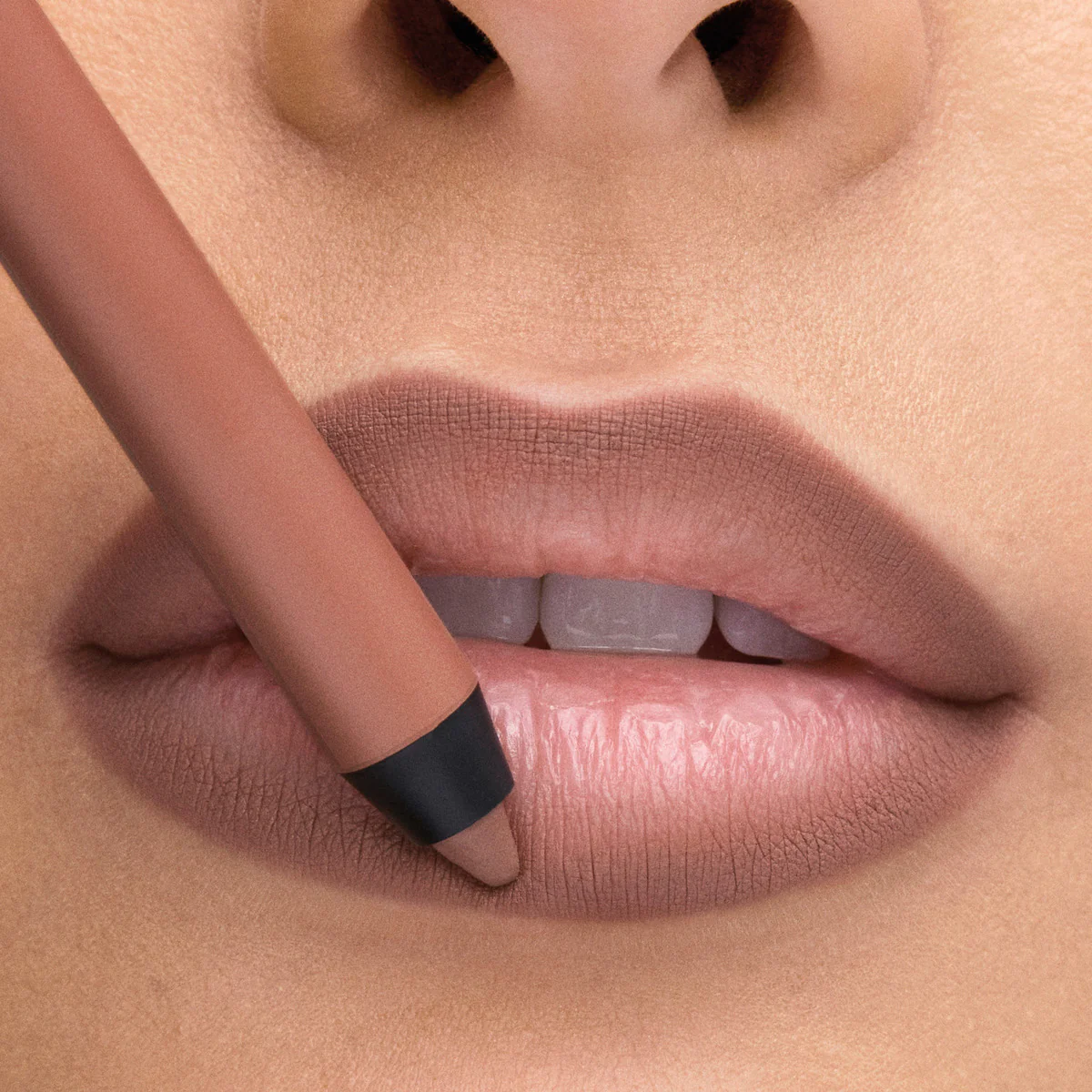 Creion de buze TIME LINER Lips