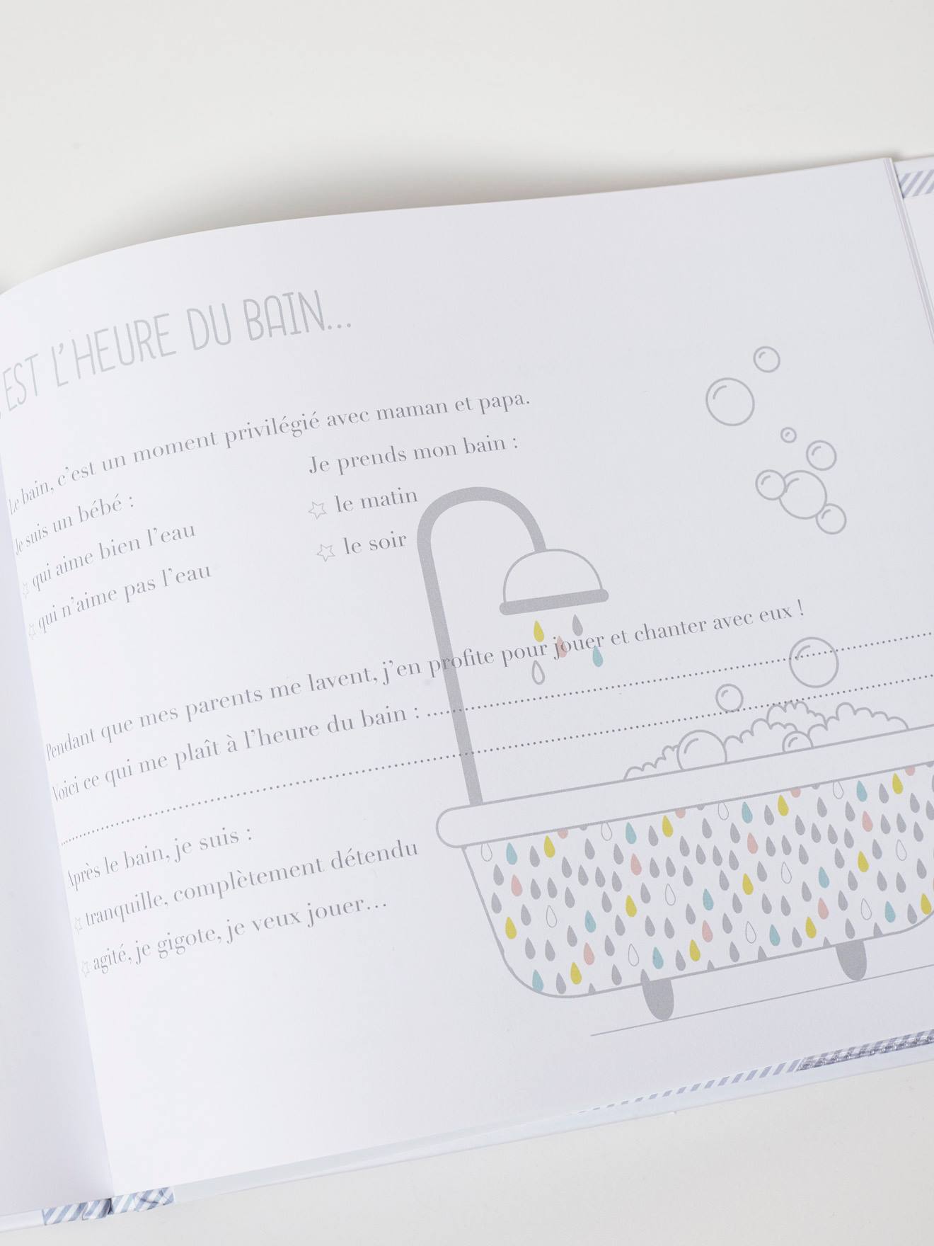 Livre de naissance blanc