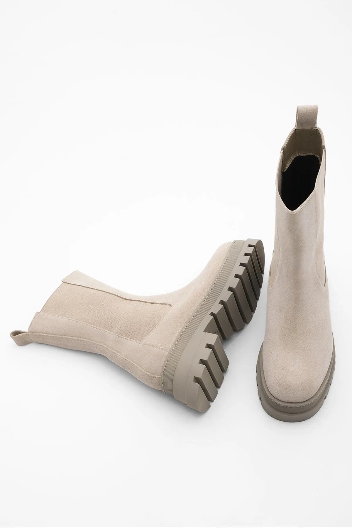 Marjin  Damen Stiefel aus echtem Leder für den Alltag, dicke gezackte Sohle, elastisch, Unvez, beige, Wildleder