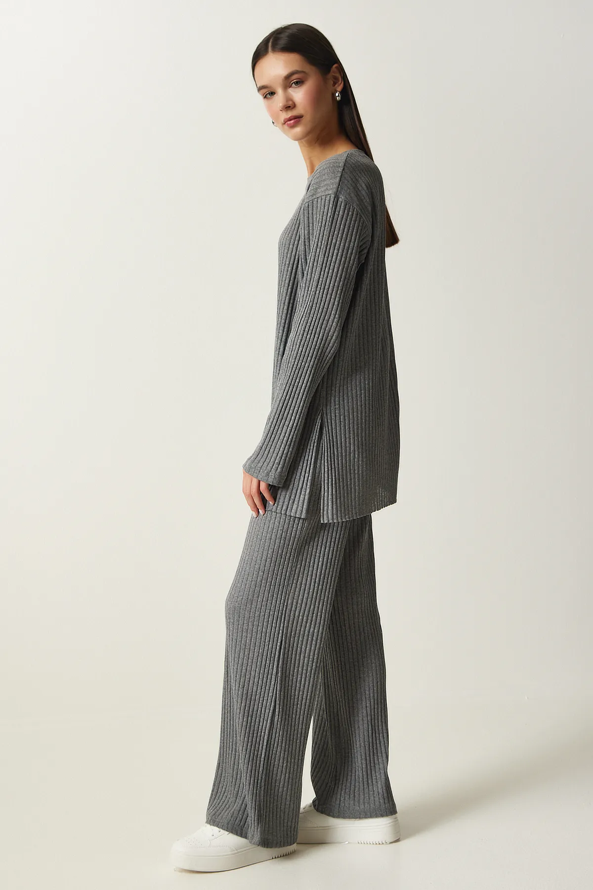 Happiness İstanbul  Set aus geräucherter Cord-Strickbluse und Hose für Damen OW00008