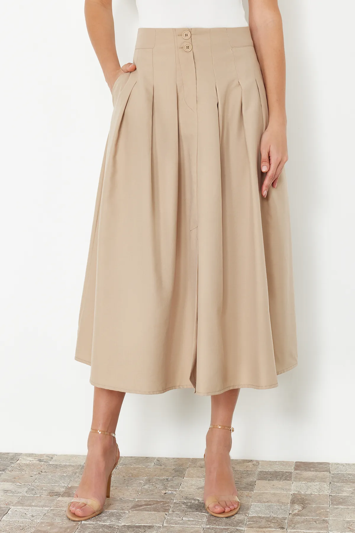 Trendyol Collection  Beiger Midirock - Faltendetail und geknöpfte Vorderseite, gewebt TWOSS24ET00169
