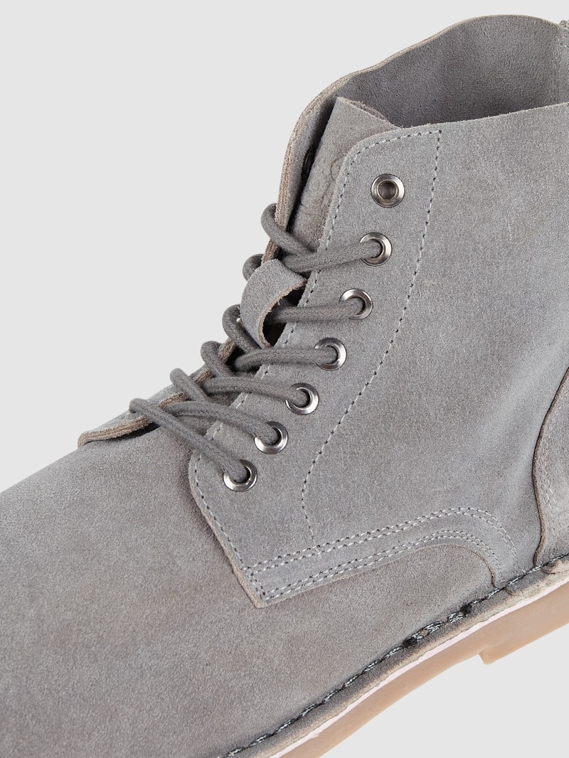 Boots aus Veloursleder Modell 'Bruce' in hellgrau