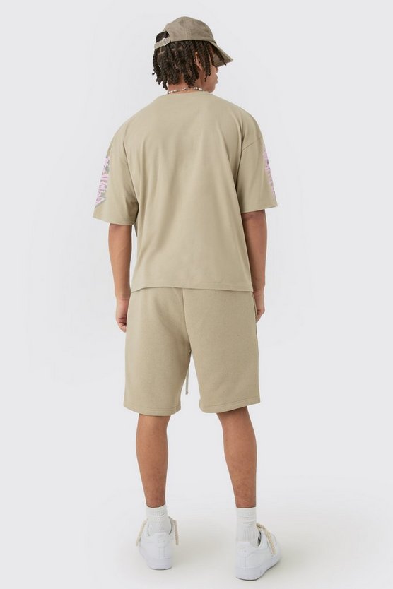 Kastiges T-Shirt mit Grafitti-Print