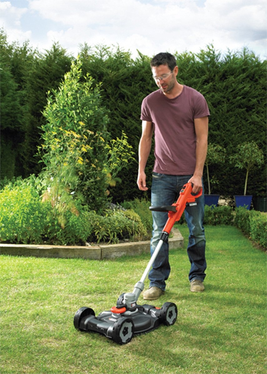 Black & Decker STC1820CM-QW Grastrimmer 3-i-1 18 Volt 2,0 Ah Li-ion og lader