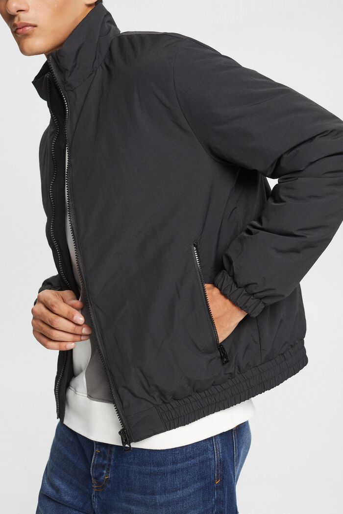 Puffer Jacket mit Stehkragen
